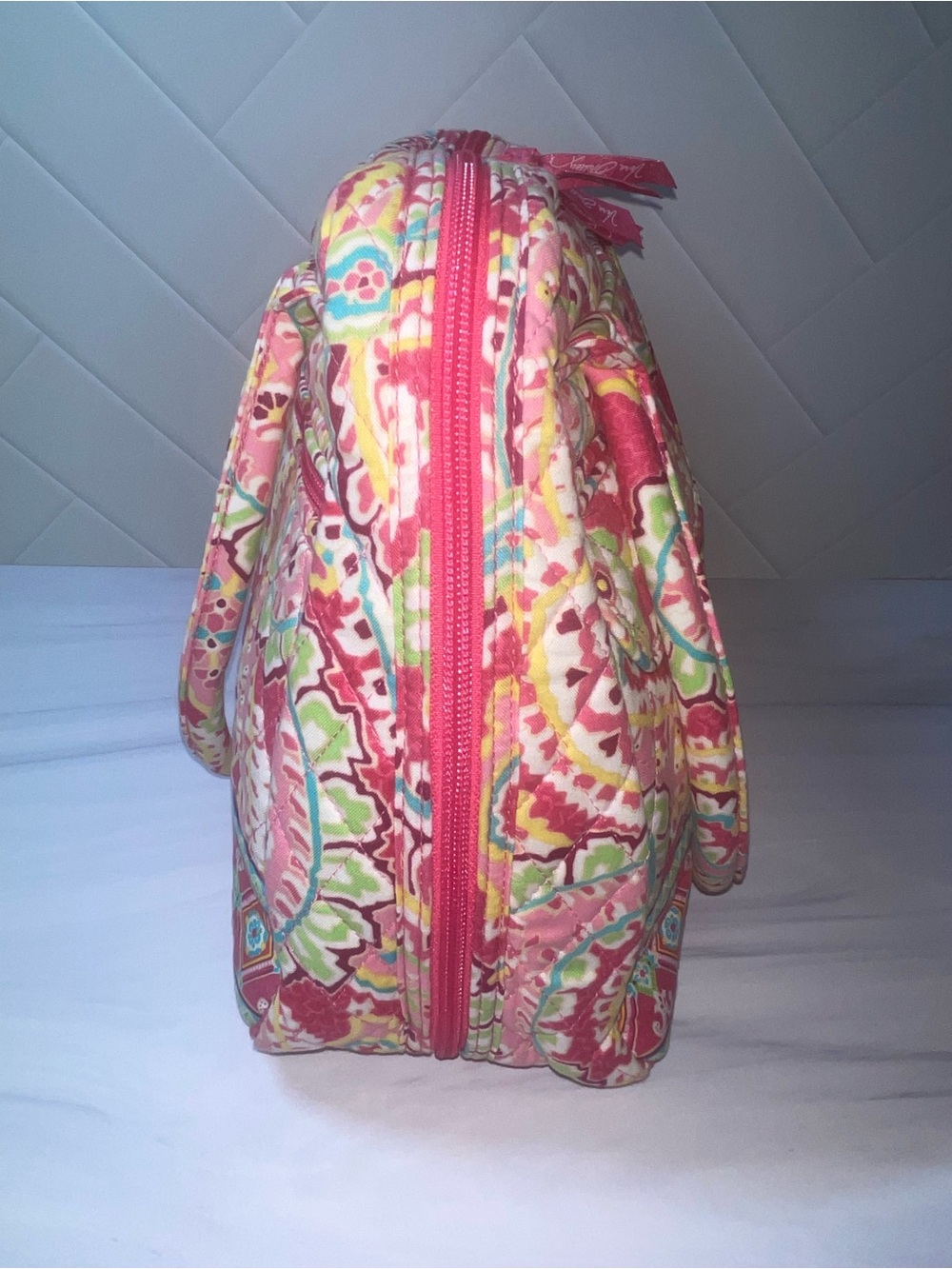 Vera Bradley Bowler Purse in Capri Melon - great condition - Picture 5 of 10